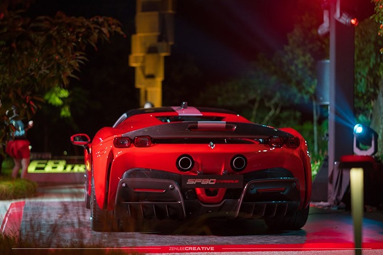 Ferrari SF90 Stradale hybrid 25 ty dong dat chan den chau A-Hinh-4