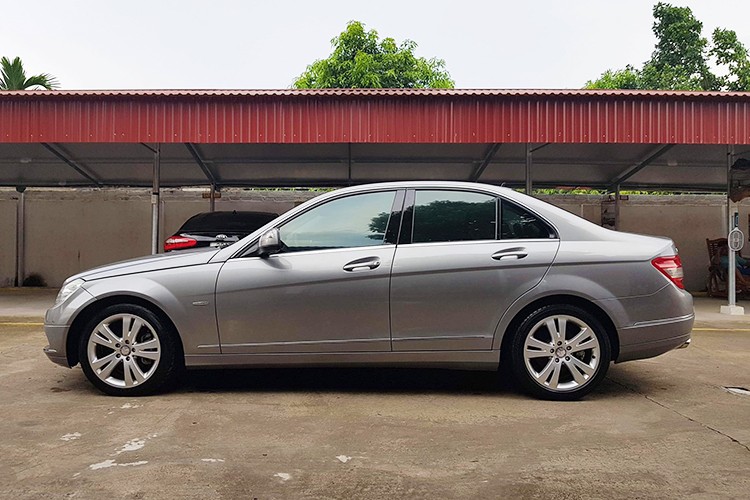 Xe sang Mercedes C200 cu chi 400 trieu dong o Ha Noi-Hinh-2