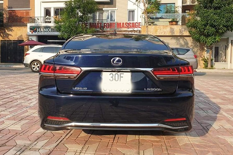 Xe sang Lexus LS500h hon 6 ty dong len san xe cu Ha Noi-Hinh-4