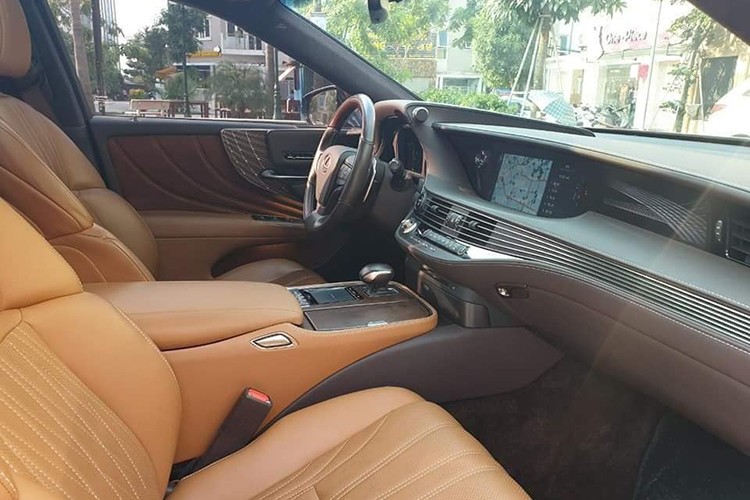 Xe sang Lexus LS500h hon 6 ty dong len san xe cu Ha Noi-Hinh-7