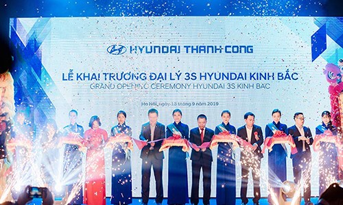 Xe thuong mai Hyundai mo rong he thong, tang bao hanh 5 nam