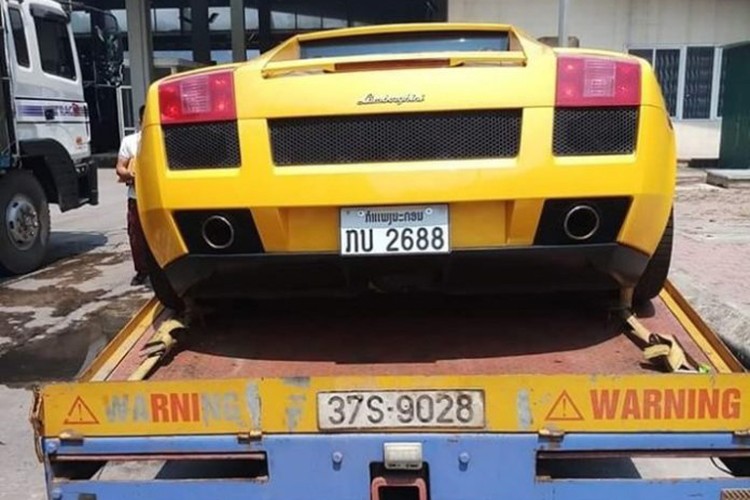 Sieu xe Lamborghini bien Lao chi 3,7 ty tai Vinh-Hinh-2