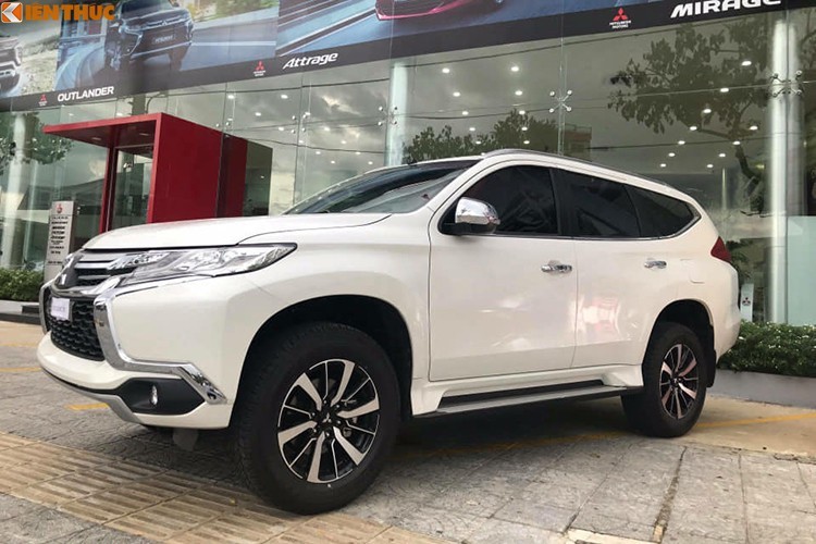 Mitsubishi Pajero Sport giam gan 100 trieu dong tai Viet Nam