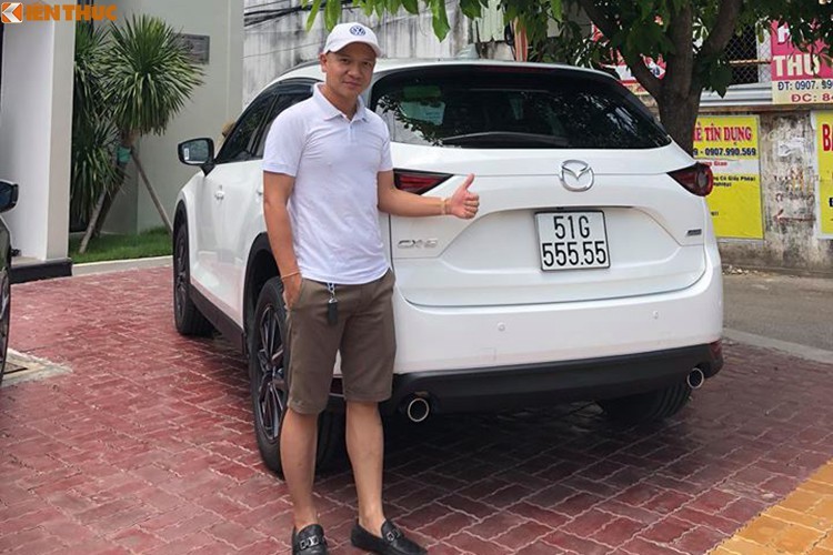 Dai gia Binh Duong chi gan 2,7 ty mua Mazda3 bien khung-Hinh-8