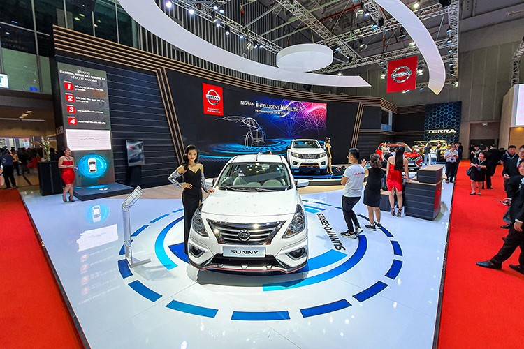 Nissan dem ca dan xe nang cap moi den trien lam VMS 2019-Hinh-10