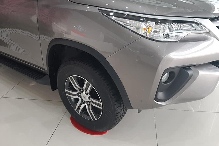 Toyota Fortuner may dau giam toi 115 trieu tai Viet Nam-Hinh-5