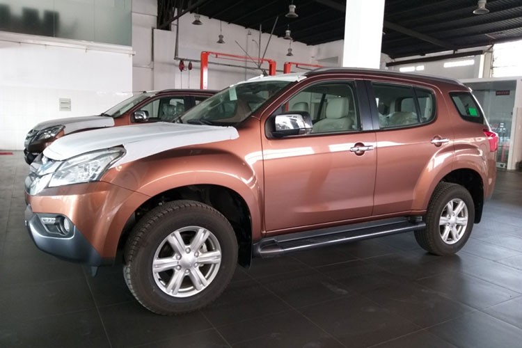 Isuzu Mu-X 3.0L AT ton kho chi 785 trieu tai Viet Nam-Hinh-3