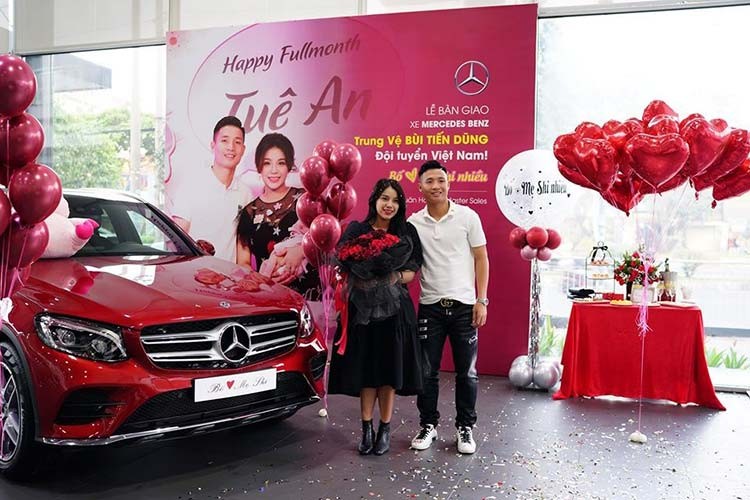Trung ve Bui Tien Dung tau SUV Mercedes-Benz GLC tien ty-Hinh-2