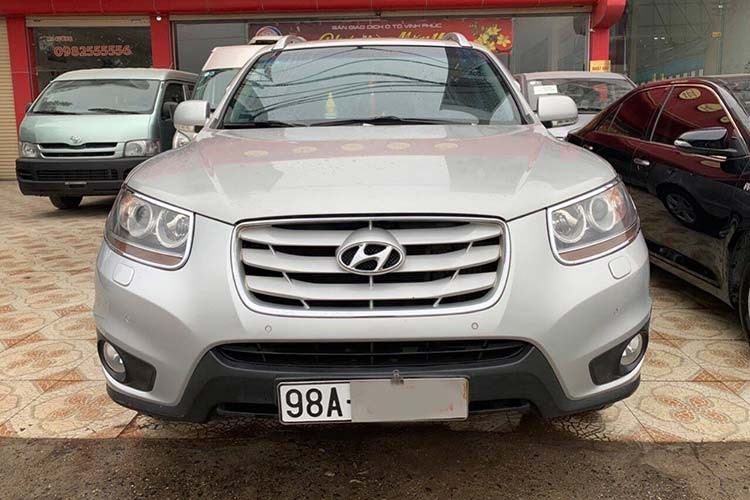 Hyundai Santa Fe SLX dung hon 10 nam ban hon 600 trieu dong-Hinh-3