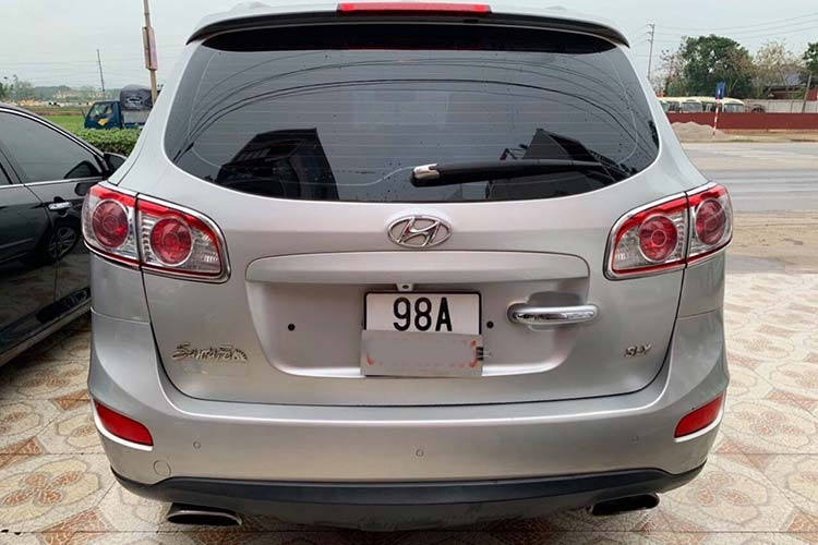 Hyundai Santa Fe SLX dung hon 10 nam ban hon 600 trieu dong-Hinh-4