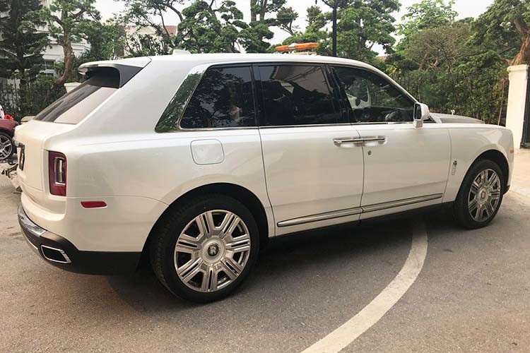 Rolls-Royce Cullinan len san xe cu chi hon 17 ty o Ha Noi-Hinh-9