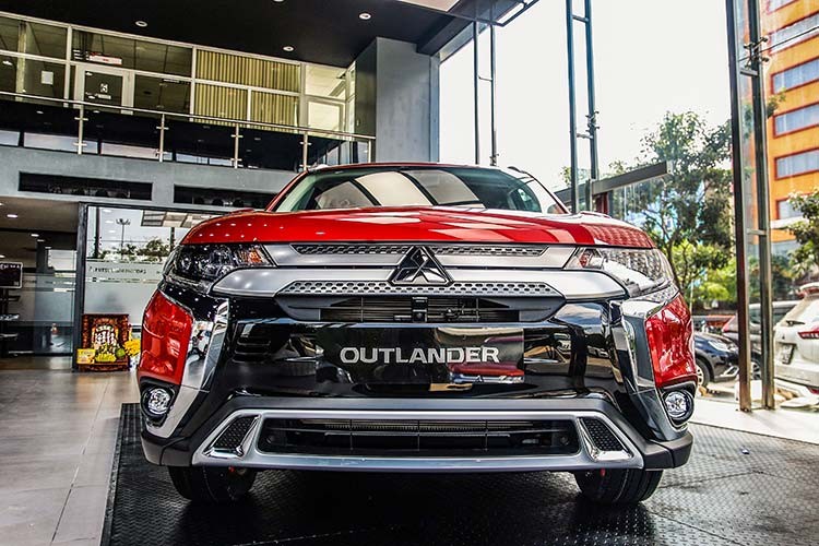 Can canh Mitsubishi Outlander 2020 tu 825 trieu tai Viet Nam-Hinh-3