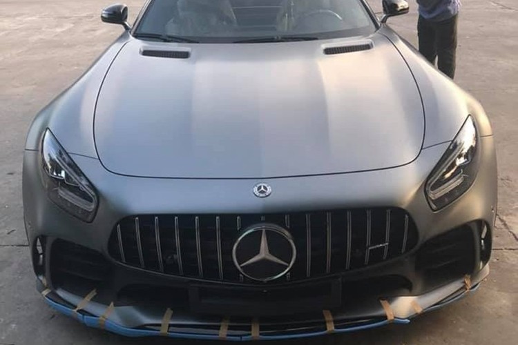 Can canh sieu xe Mercedes-AMG GT R hon 21 ty o Sai Gon-Hinh-3