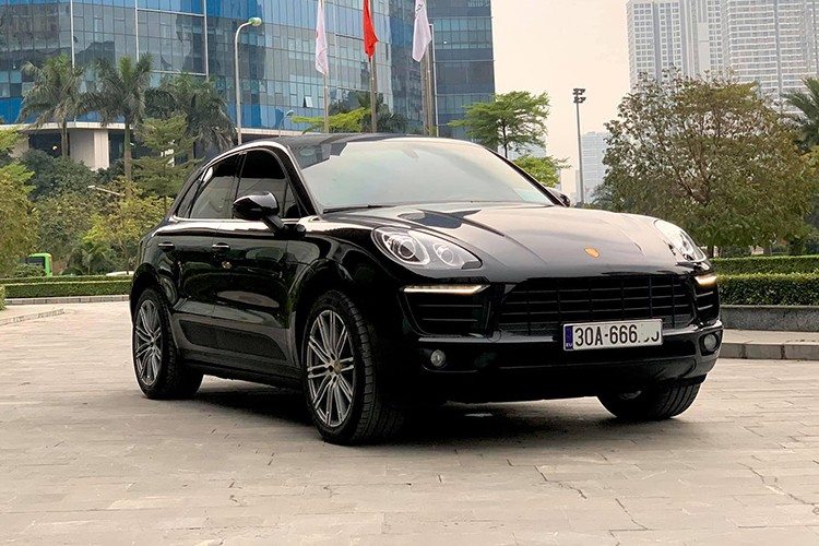 Xe sang Porsche Macan dung 5 nam, ban hon 2 ty o Ha Noi