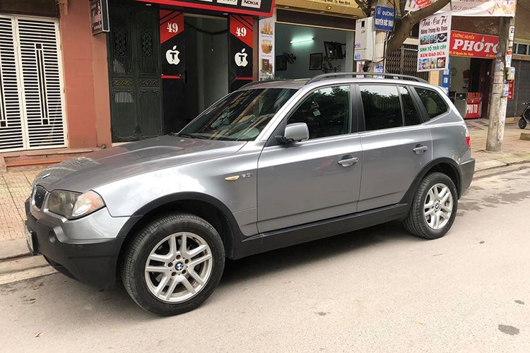 Co nen mua xe sang BMW X3 chay 16 nam chi 260 trieu dong?