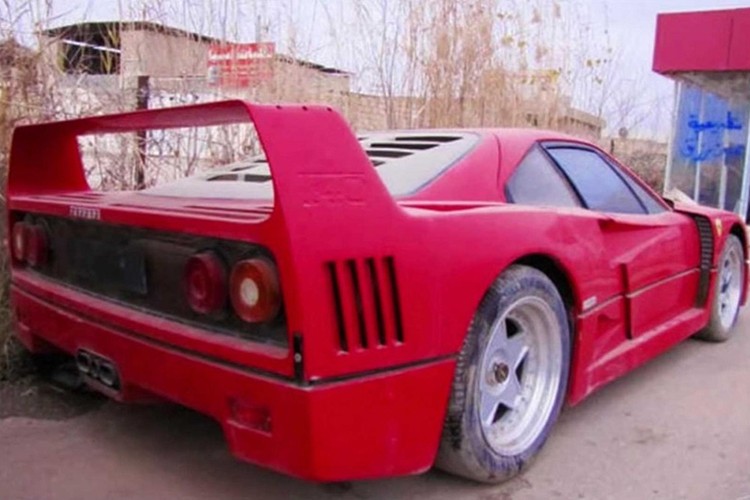 Tim thay xe Ferrari F40 cua con trai co Tong thong Sadam Hussein-Hinh-5