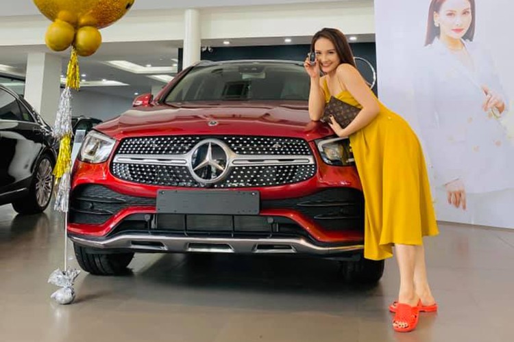 Dien vien Bao Thanh tau Mercedes-Benz GLC moi gan 2,4 ty dong-Hinh-4