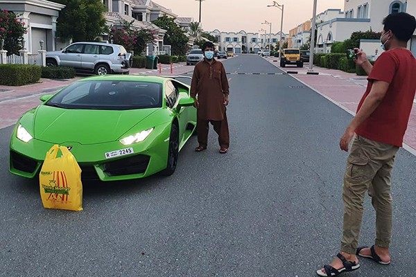 Lai sieu xe Lamborghini Huracan mui tran di ship xoai tai Dubai-Hinh-2