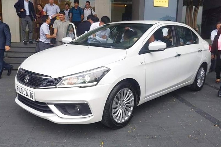 Suzuki Ciaz 2020 tu 529 trieu tai Viet Nam, 