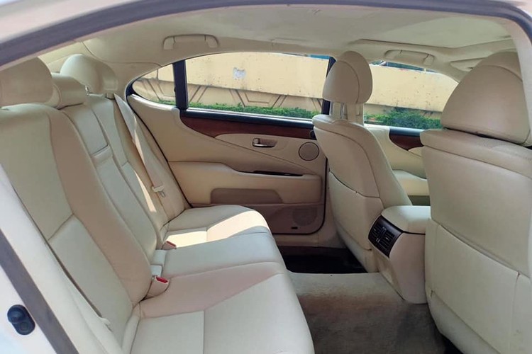 Can canh Lexus LS 460 dung 10 nam, hon 1,5 ty o Ha Noi-Hinh-7