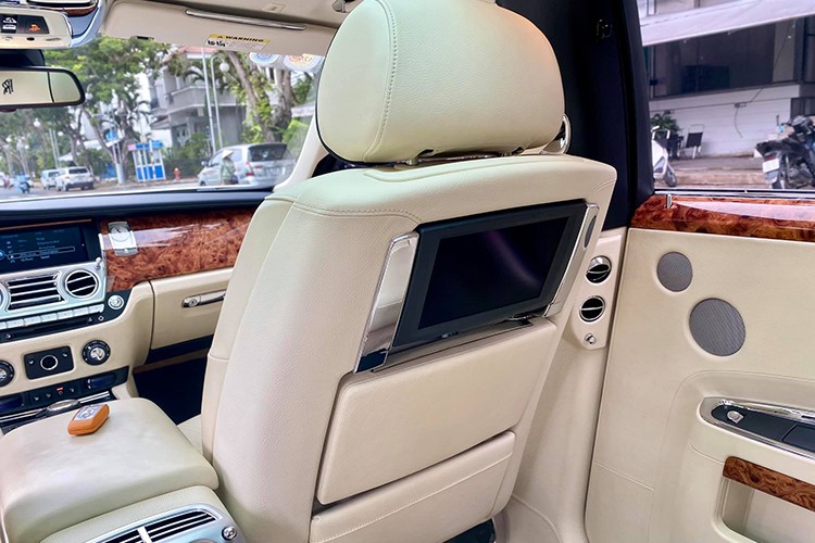 Can canh Rolls-Royce Ghost dung 9 nam hon 8 ty o Ha Noi-Hinh-9