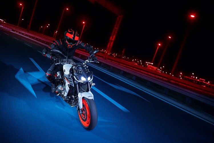 Yamaha MT-09 moi trang bi dong co tang them 7 ma luc-Hinh-7