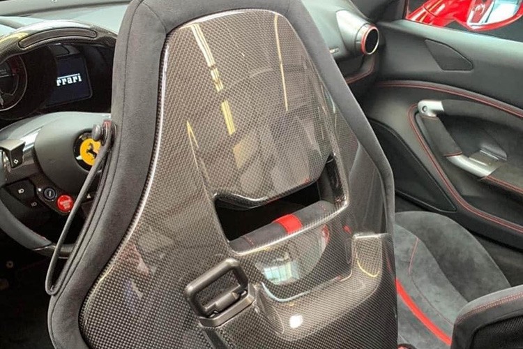 Sieu xe Ferrari F8 Spider hon 25 ty, 