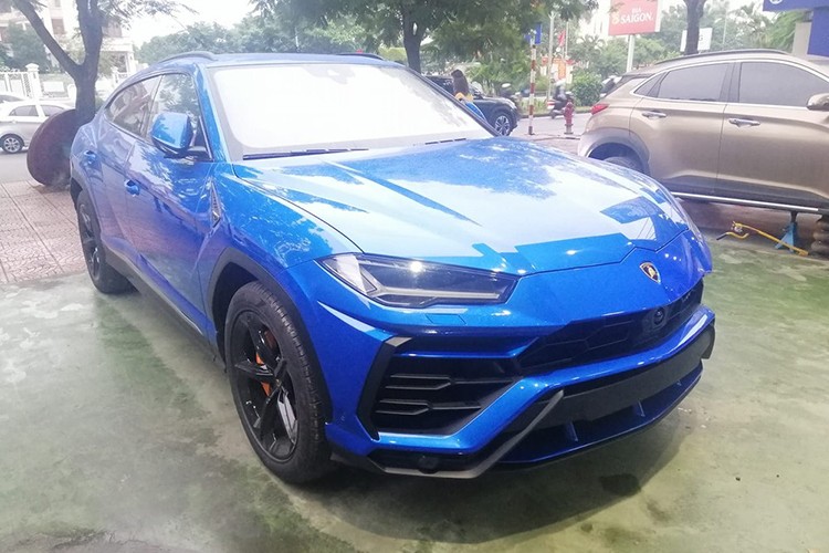 Lamborghini Urus hon 20 ty bien 