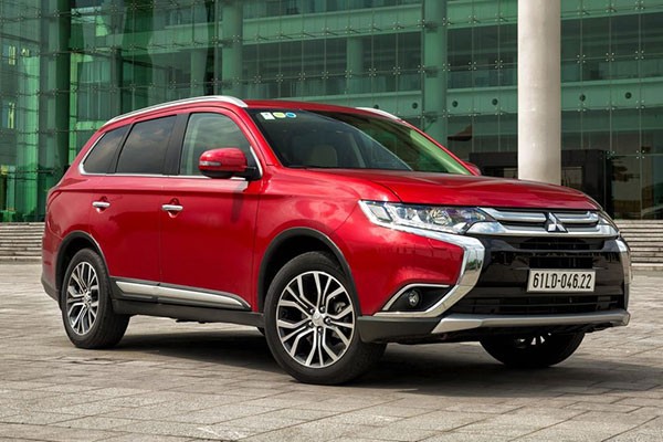 Mitsubishi Viet Nam trieu hoi Xpander va Outlander thay bom xang-Hinh-3