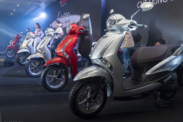 Doanh so xe may Honda nam 2020 sut giam, Yamaha tru vung-Hinh-2