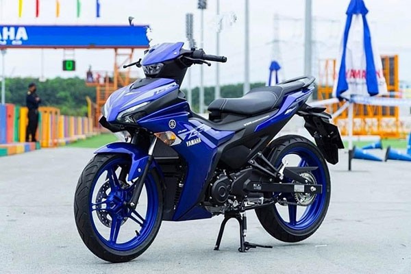 Doanh so xe may Honda nam 2020 sut giam, Yamaha tru vung-Hinh-4