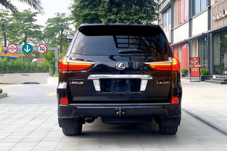 Can canh Lexus LX570 2016 dung chan, ban hon 6 ty o Ha Noi-Hinh-4