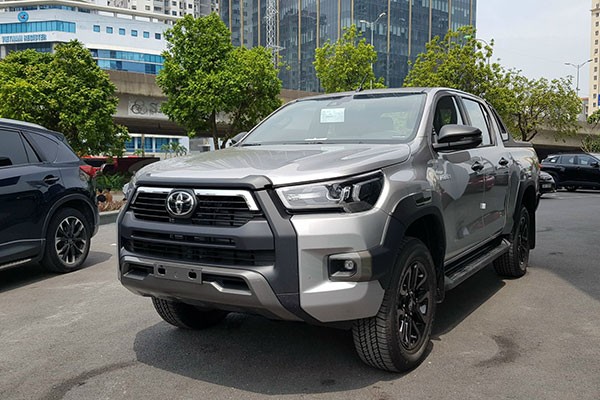 Gan 2.000 chiec Toyota Hilux trieu hoi tai Viet Nam do phanh