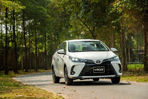 Toyota Vios 2021 thay doi de tiep tuc thong tri ngoi vuong-Hinh-2
