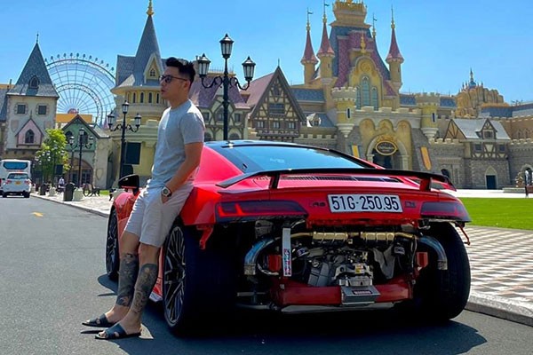 Tong Dong Khue tau McLaren 570S bien trang doc nhat Viet Nam