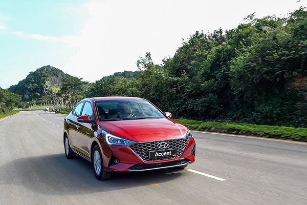 Hon 3000 xe oto Hyundai den tay khach Viet thang 2/2021