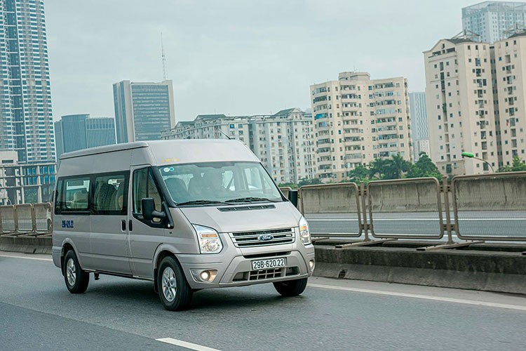 Ford Viet Nam tang bao hanh cho Transit len toi 200.000 Km