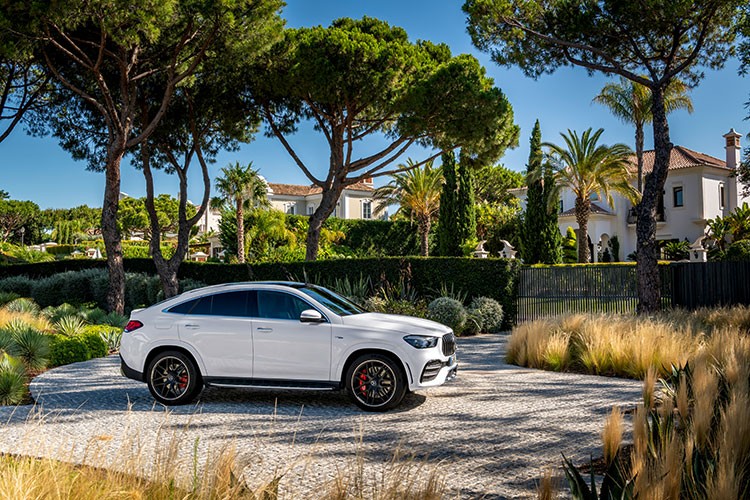 Mercedes-Benz GLE 53 4MATIC+ hon 5,3 ty tai Viet Nam 