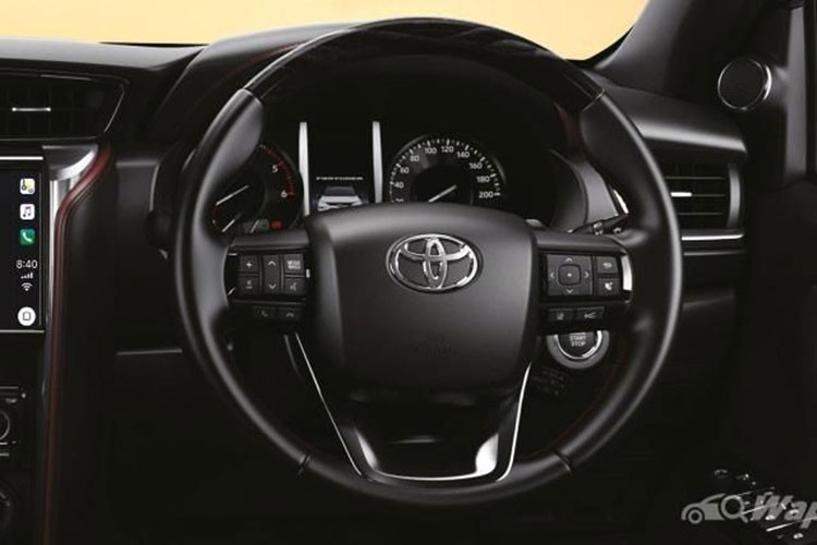 Toyota Fortuner 2022 se co cua so troi va dong co hybrid moi-Hinh-6