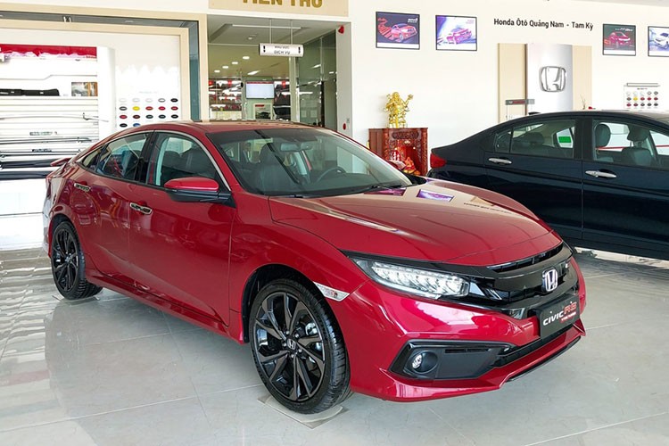 Honda Civic giam toi 150 trieu tai Viet Nam, 