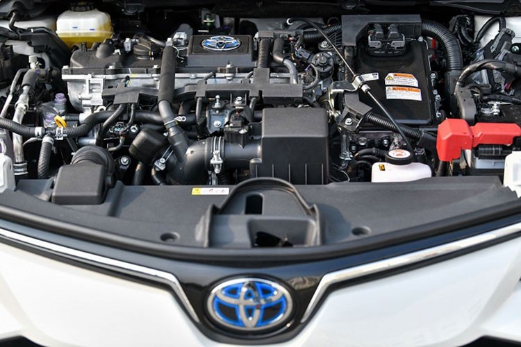 Can canh Toyota Corolla Altis 2022 vua 