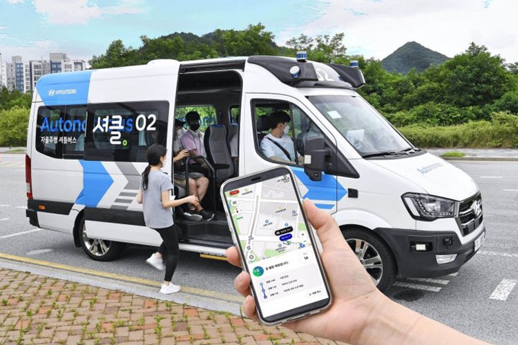 Hyundai RoboShuttle 2022 - chiec xe van tu lai dua don khach-Hinh-3