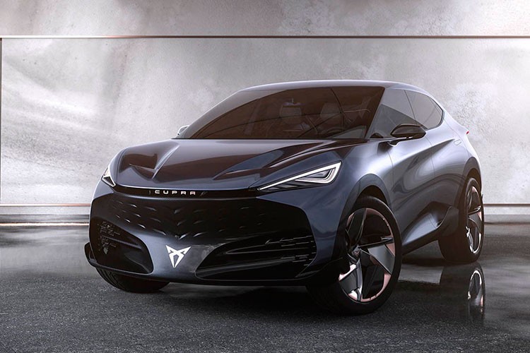 SUV-Coupe the thao gan logo VinFast lo dien 