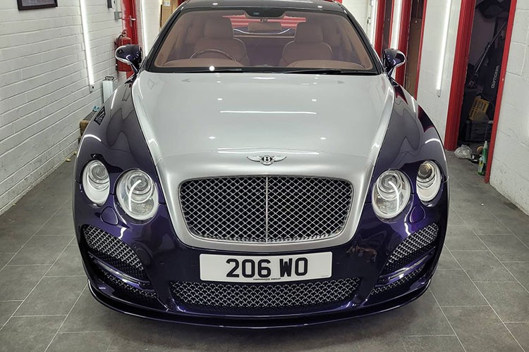 Sieu sang Bentley Flying Spur bi dan choi 