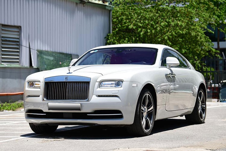 Rolls-Royce Wraith moi chay 6 nam, dai gia Ha Noi 