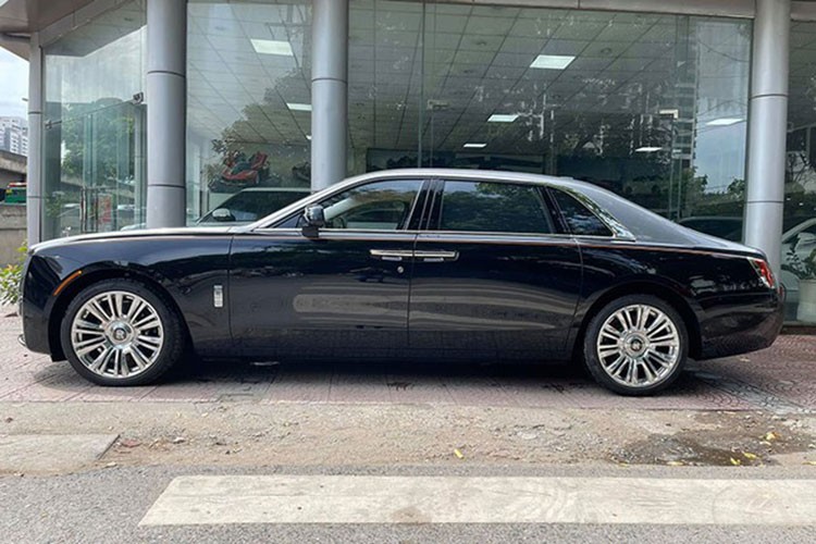 Rolls-Royce Ghost 2021 hon 45 ty o Ha Noi, san sang 