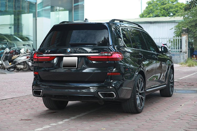 BMW X7 2020 moi chay 1 nam, 