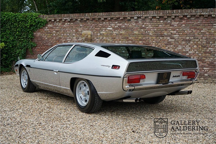 Chiec Lamborghini Espada quy hiem tim thay sau hon 30 nam 