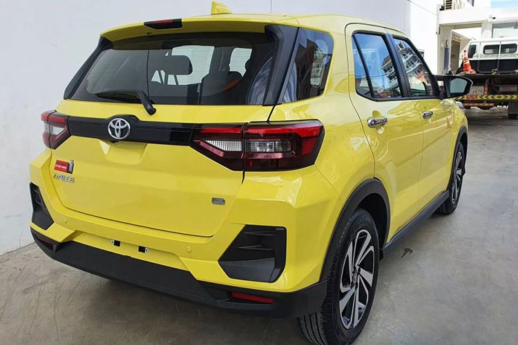 Toyota Raize 2022 ban cao cap lo gia 530 trieu tai Viet Nam-Hinh-3