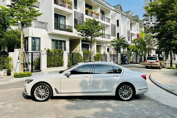 Chay 5 nam, xe sang BMW 730Li o Ha Noi 